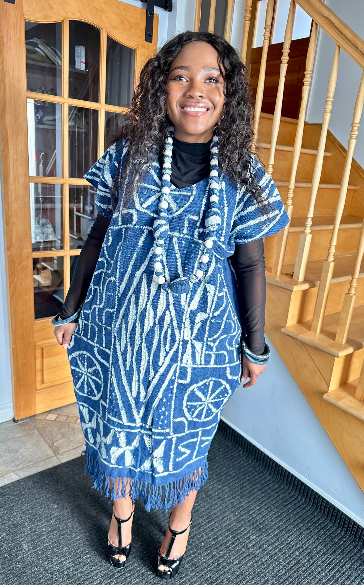 Boubou Africain en Ndop - Élégance Traditionnelle à Montréal et Partout